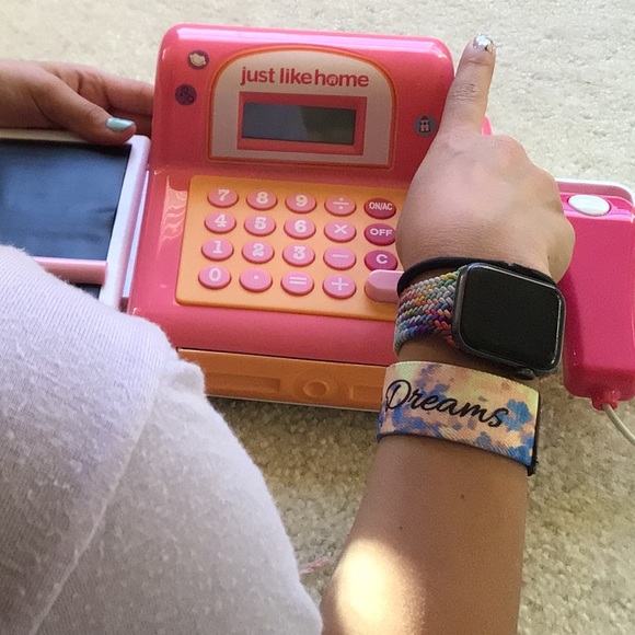 Cashier - Picture 2 of 5